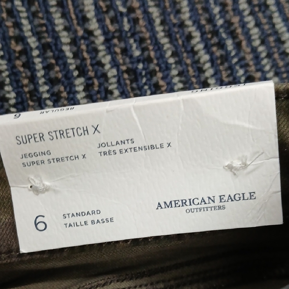 NWT AE Low Rise Super Stretch Camo Jeggings  Size 6 - Picture 6 of 8
